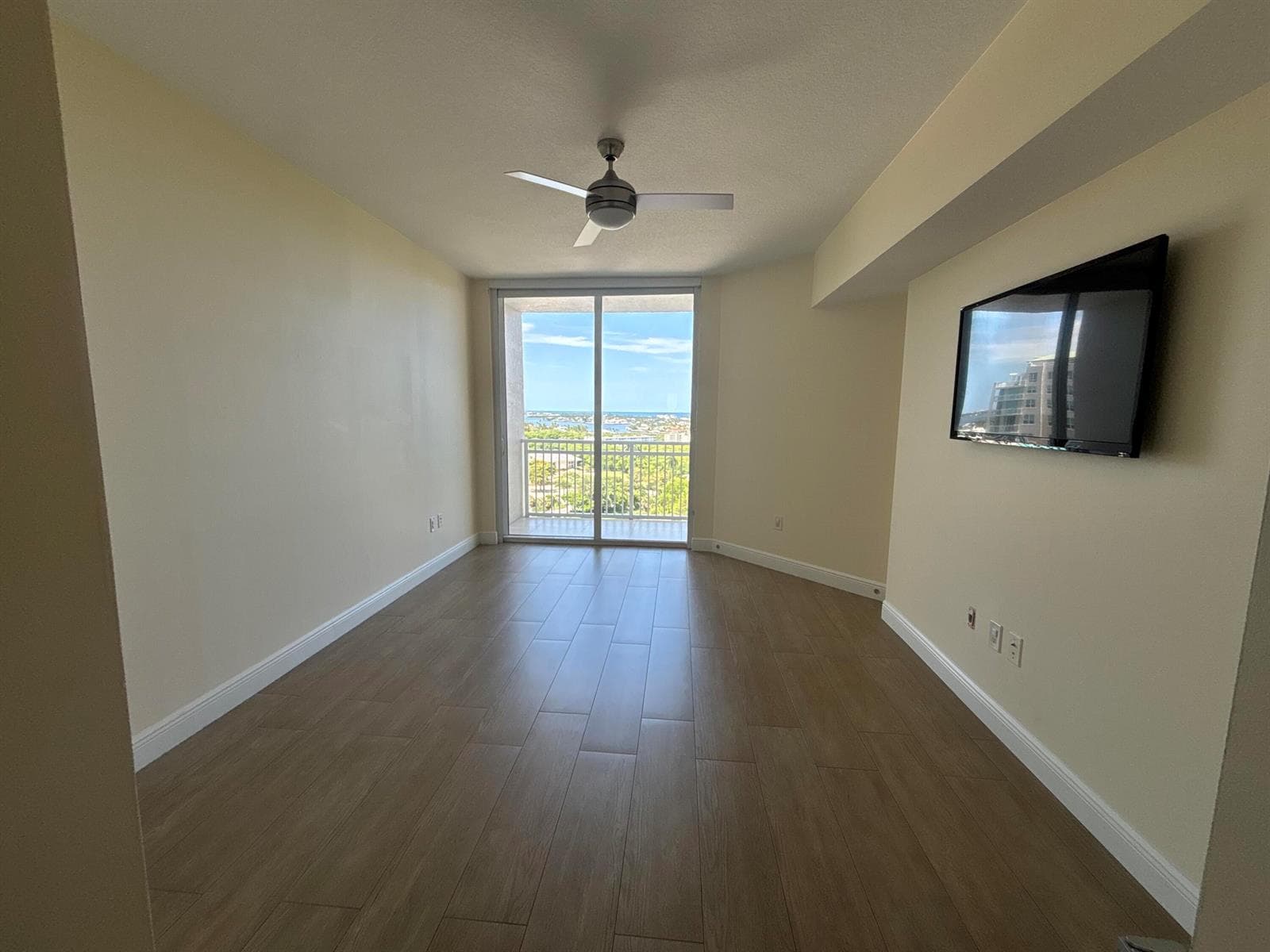 350 N Federal Highway Unit 1209 photo 11