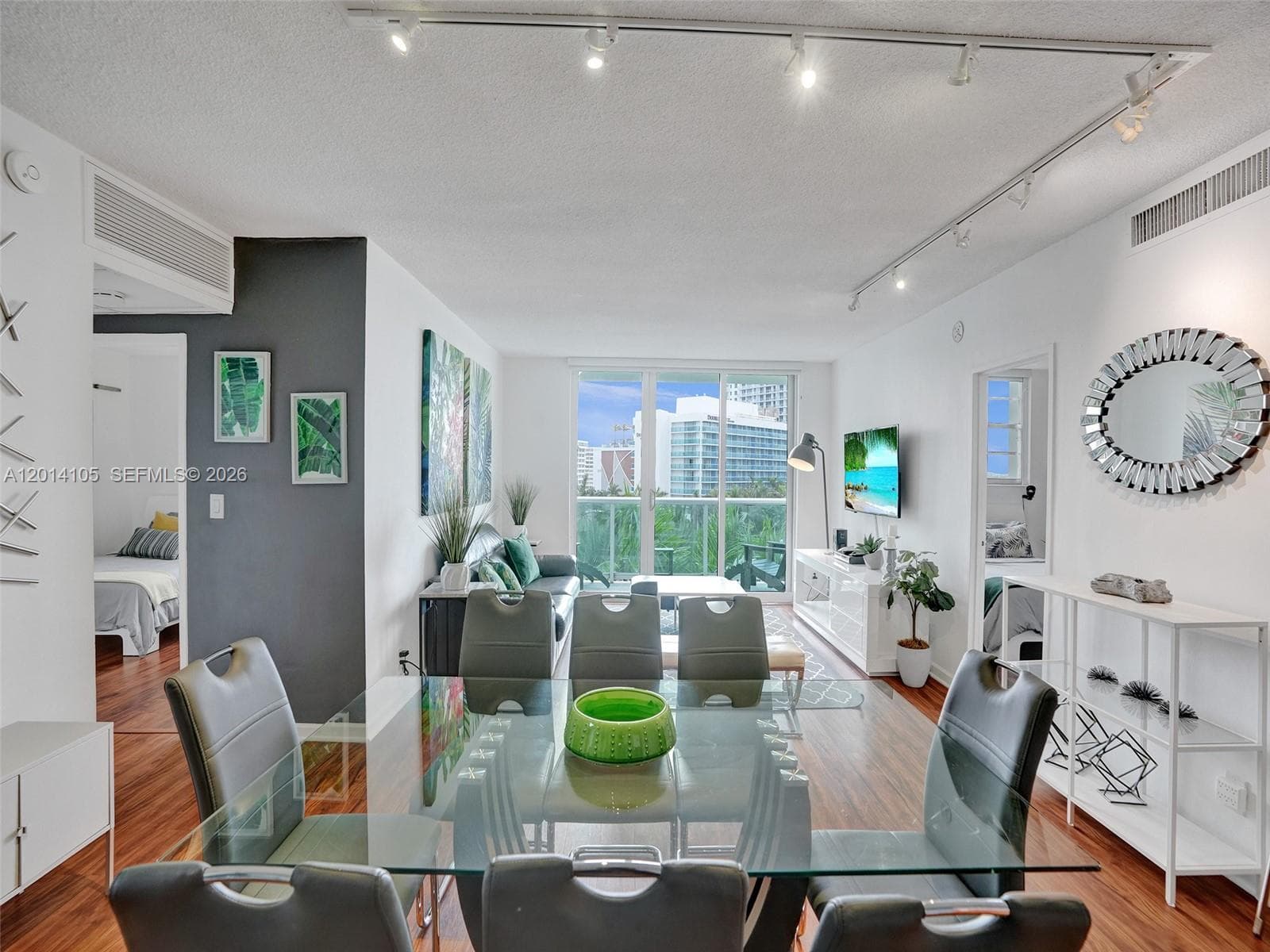 3901 Ocean Dr 6V photo 4