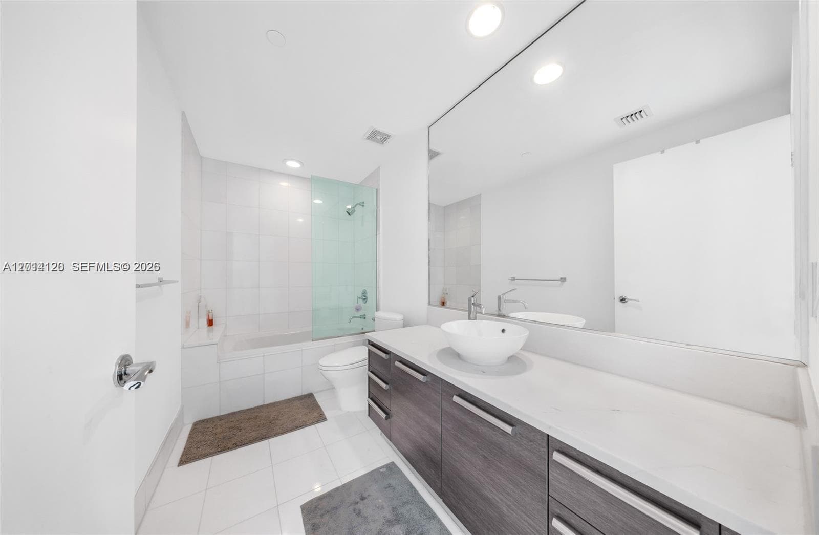 2950 188th St 547 photo 13