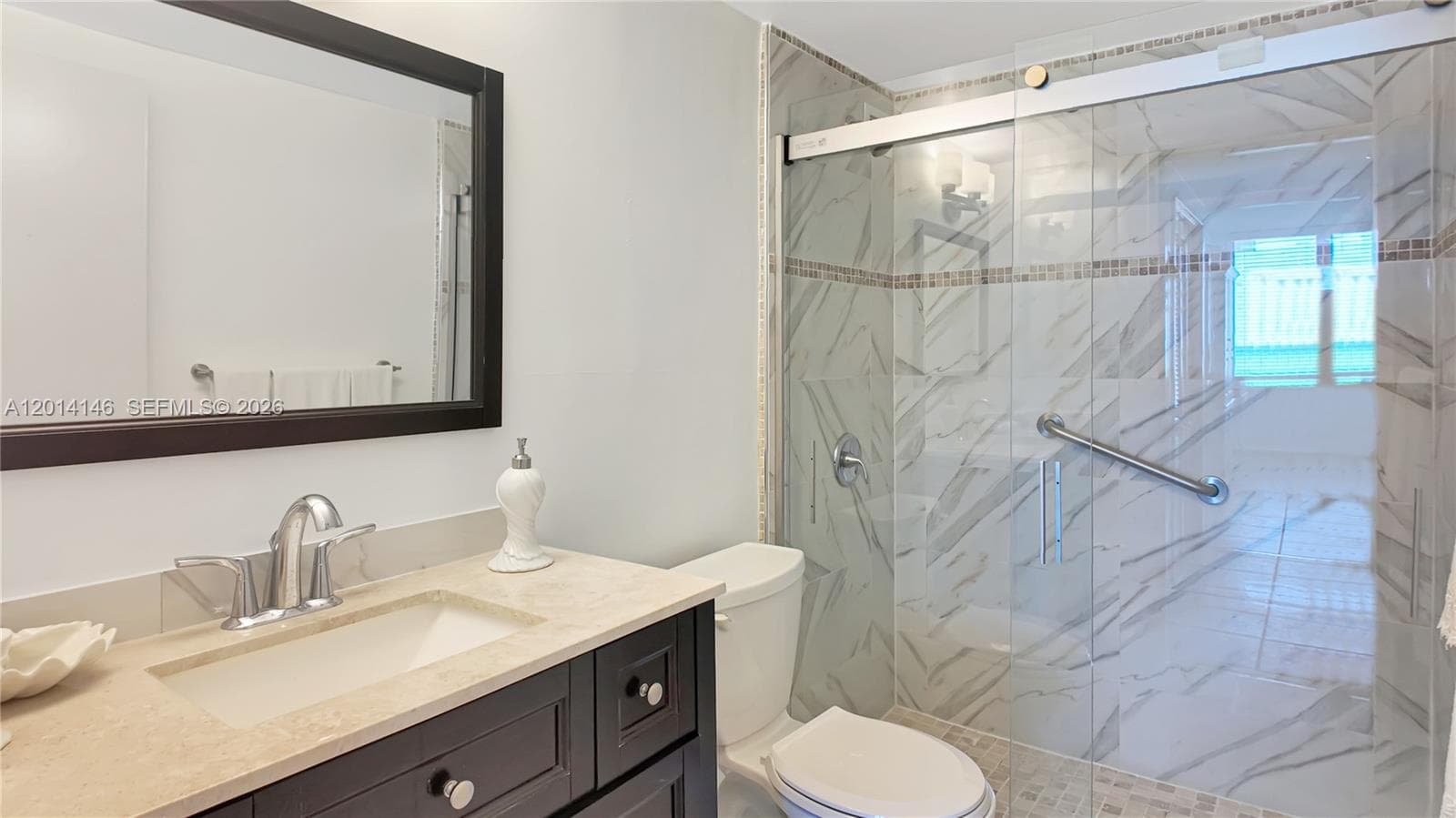 5601 Collins Ave 711 photo 12