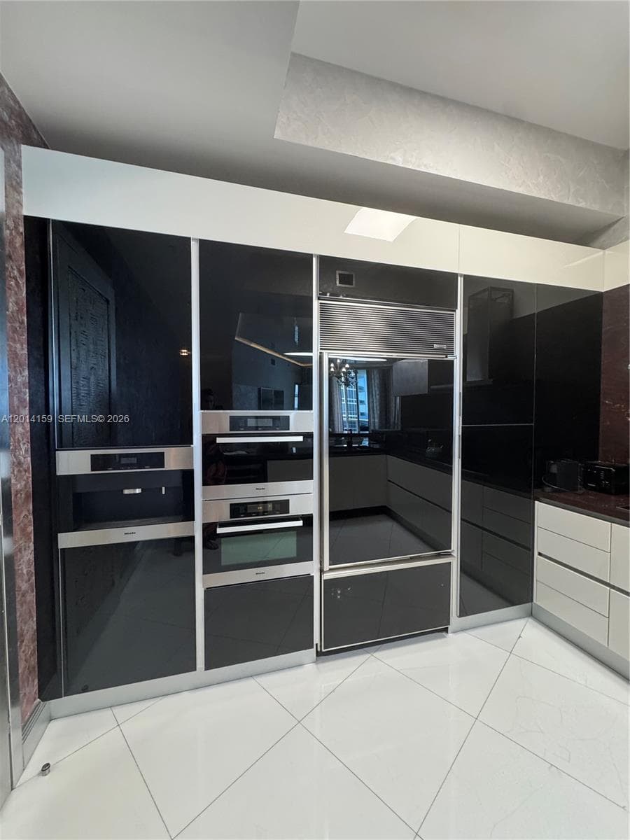 15901 Collins Ave 4107 photo 8