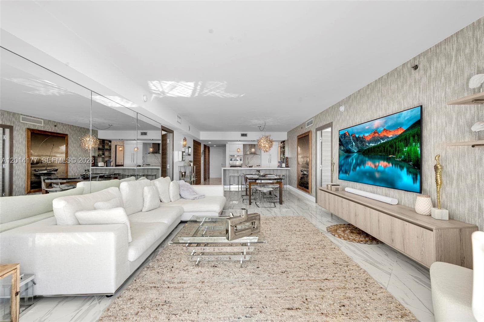 1830 Ocean Dr 1403 photo 3