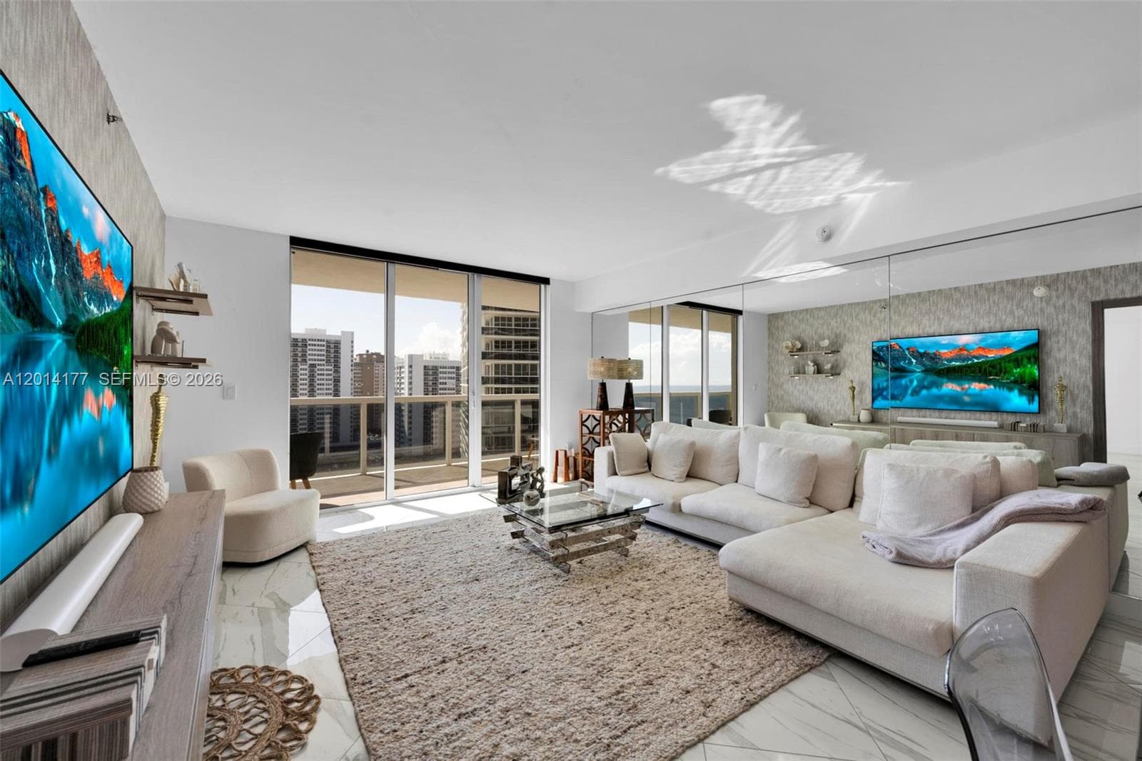 1830 Ocean Dr 1403 photo 1