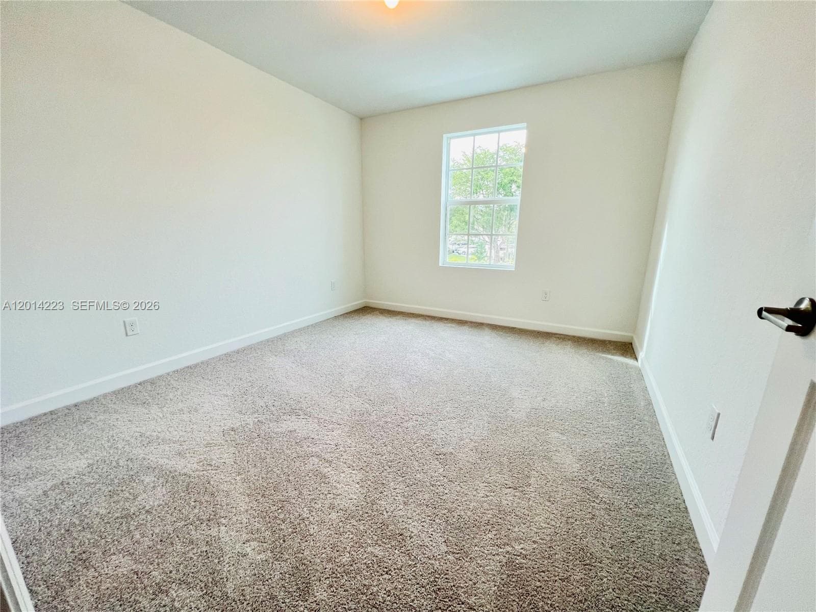 6923 Harbours Edge Ave photo 12