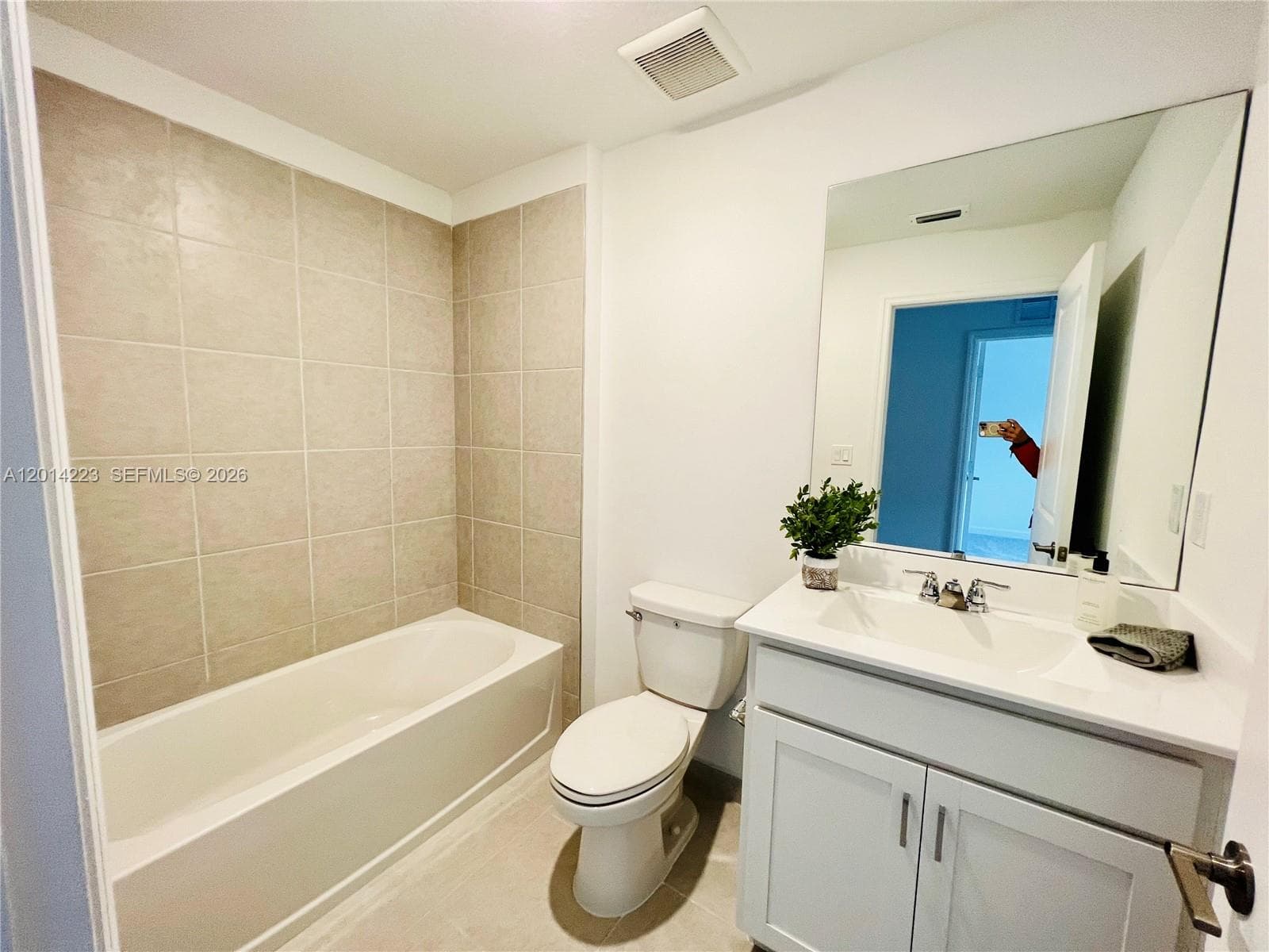 6923 Harbours Edge Ave photo 10