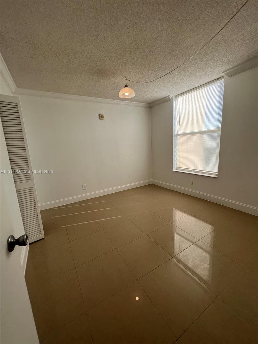 2020 135th St 309 photo 15