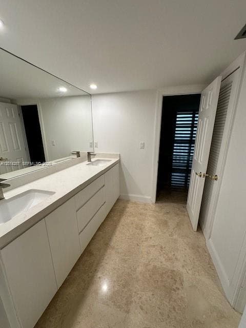 1121 CRANDON BL E1104 photo 16
