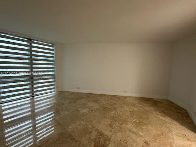 1121 CRANDON BL E1104 photo 11
