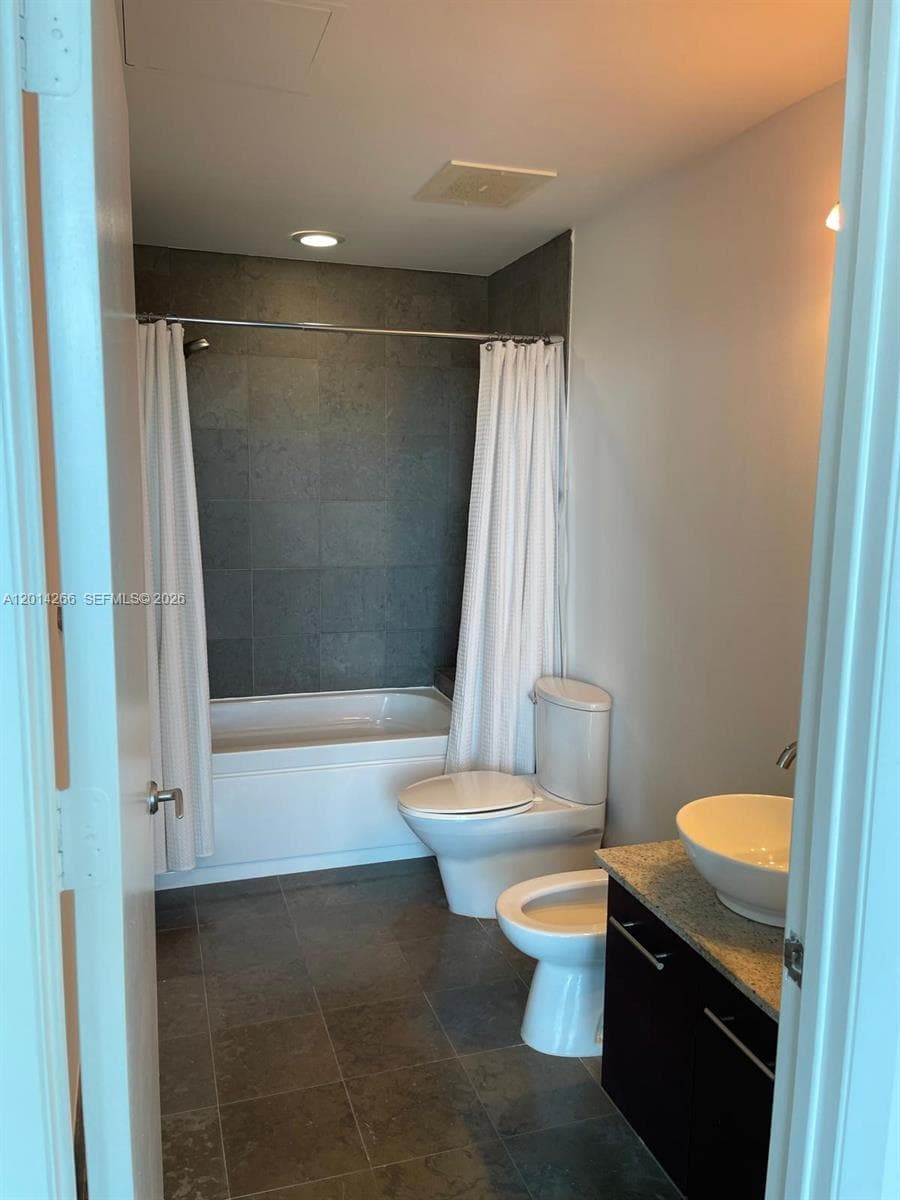 3029 188th St 602 photo 5