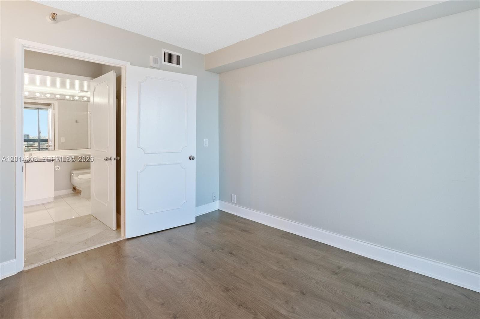 3400 192nd St 1707 photo 24