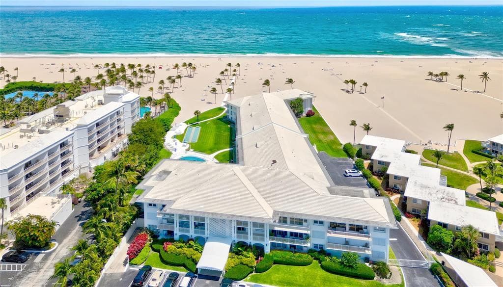 1750 S Ocean Lane 219 photo 1