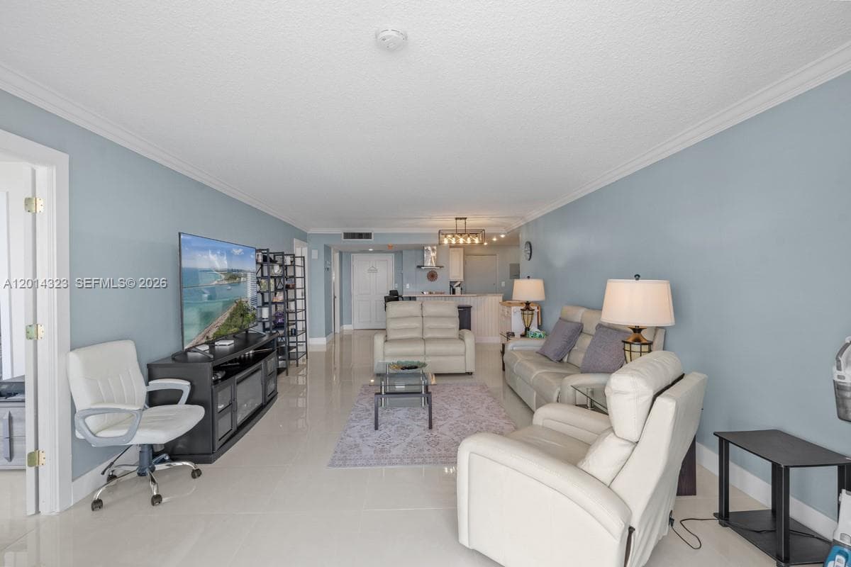 2100 S Ocean Ln 1704 photo 9