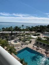 10275 Collins Ave 1435 photo 3