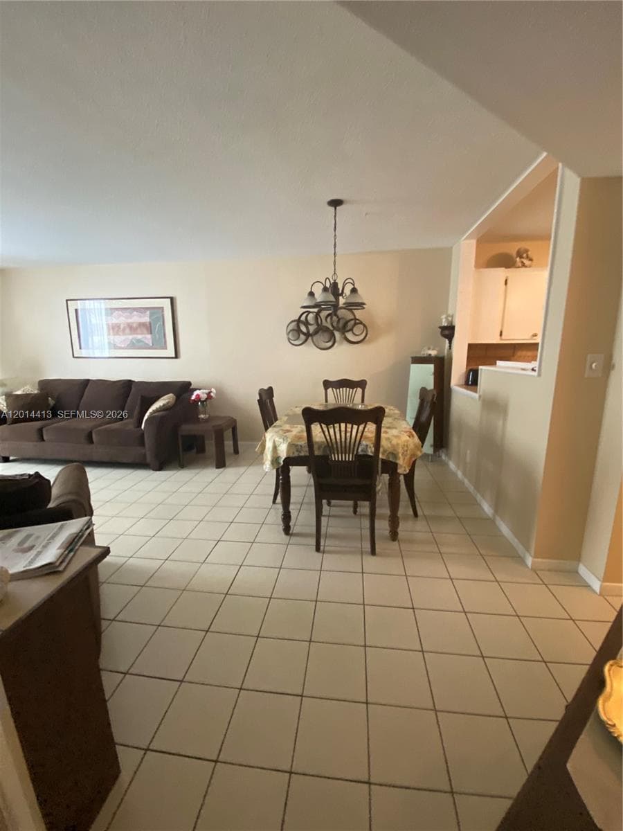 1817 Ocean Dr 225 photo 3