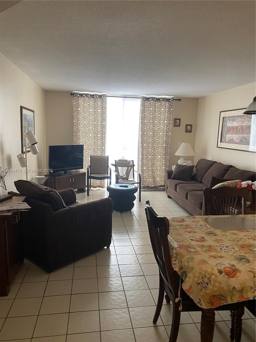1817 Ocean Dr 225 photo 5
