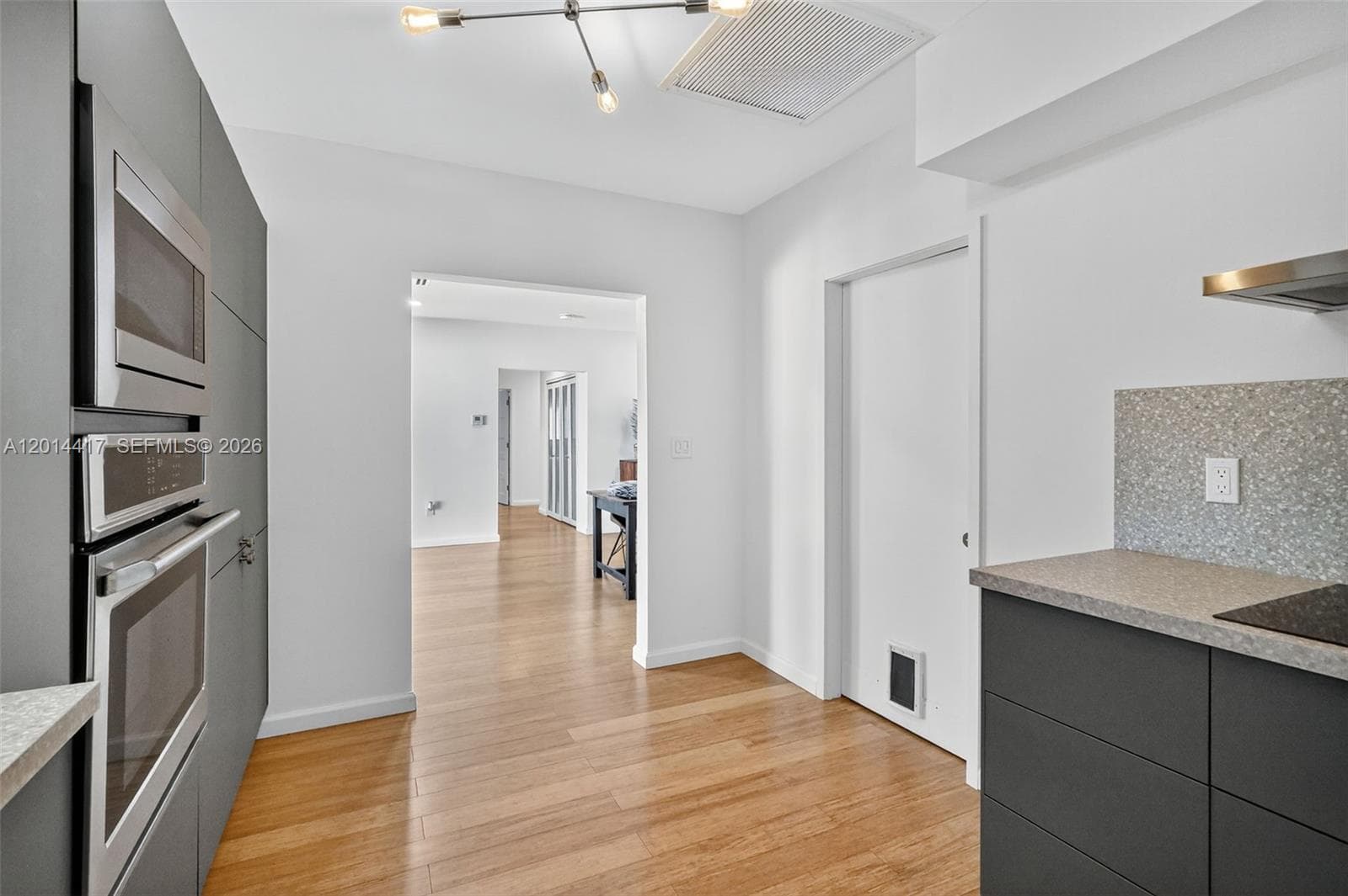 2095 Keystone Blvd 2095 photo 14