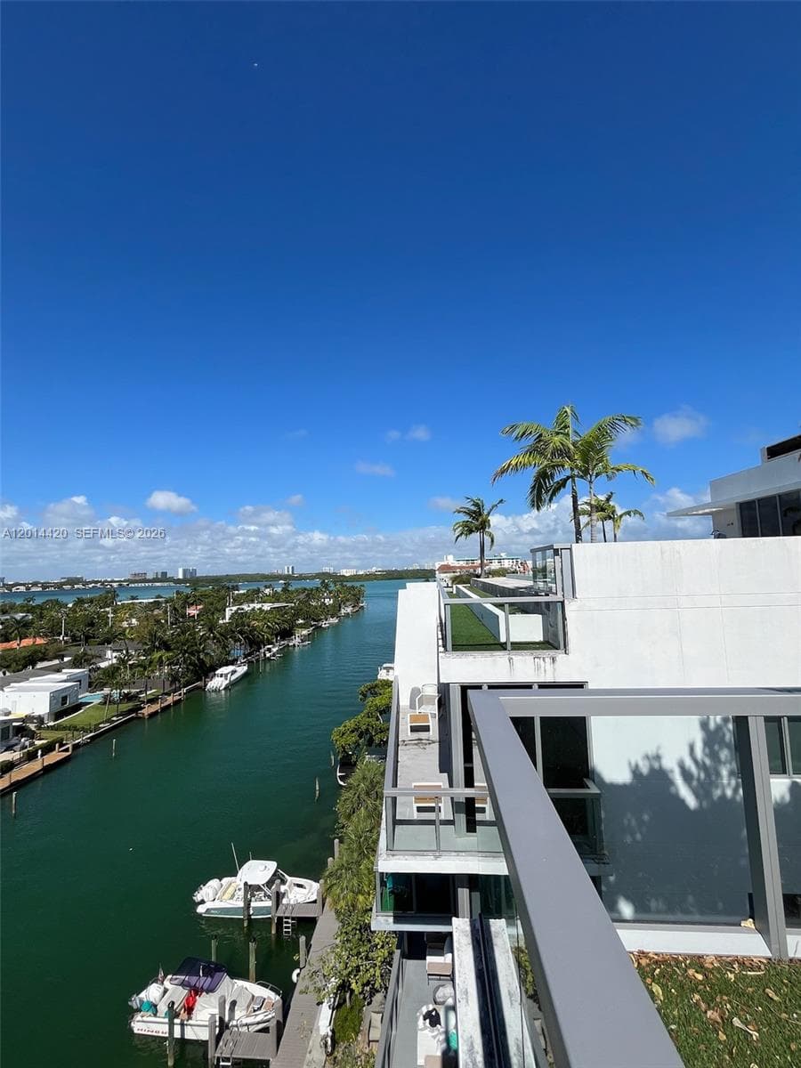 9940 Bay Harbor Dr 7B-S photo 20
