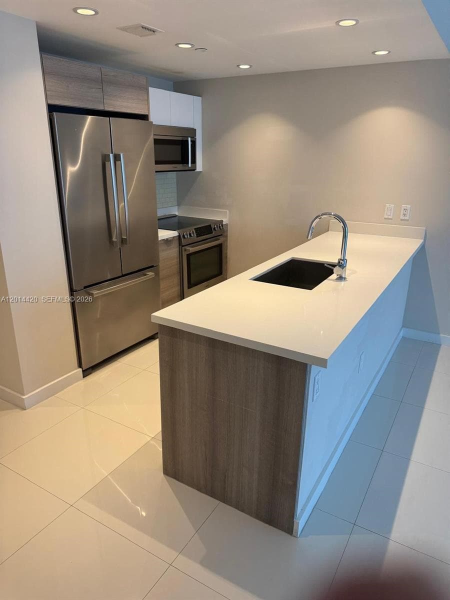 9940 Bay Harbor Dr 7B-S photo 25