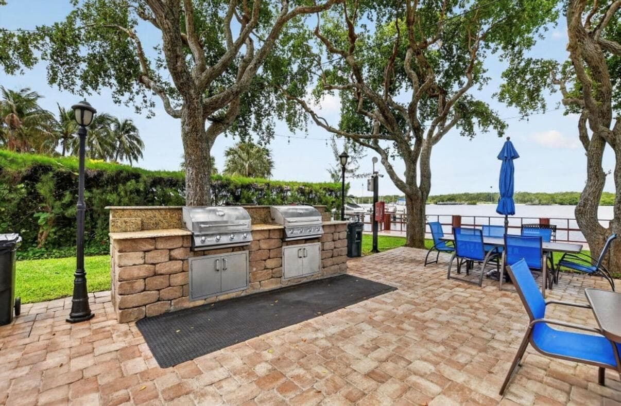 2121 N Ocean Boulevard 201w photo 15