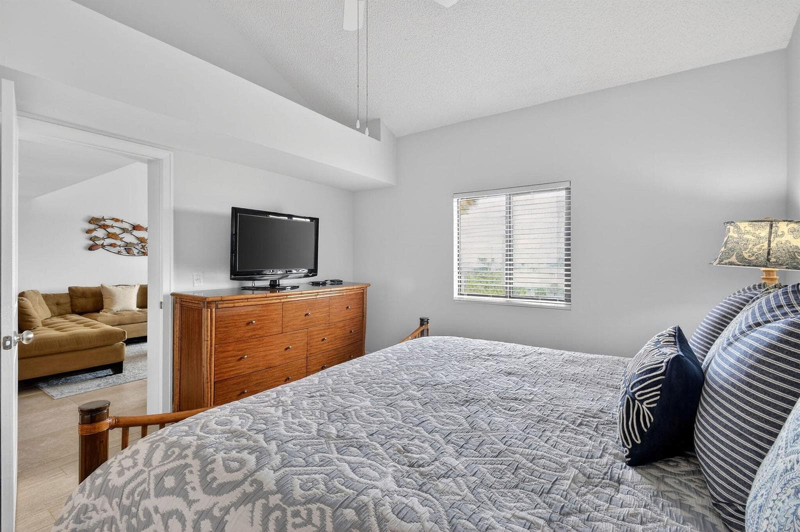 101 Ocean Bluffs Boulevard 504 photo 23