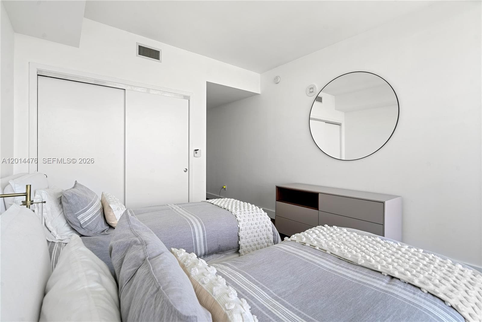 360 Ocean Dr 1106S photo 15