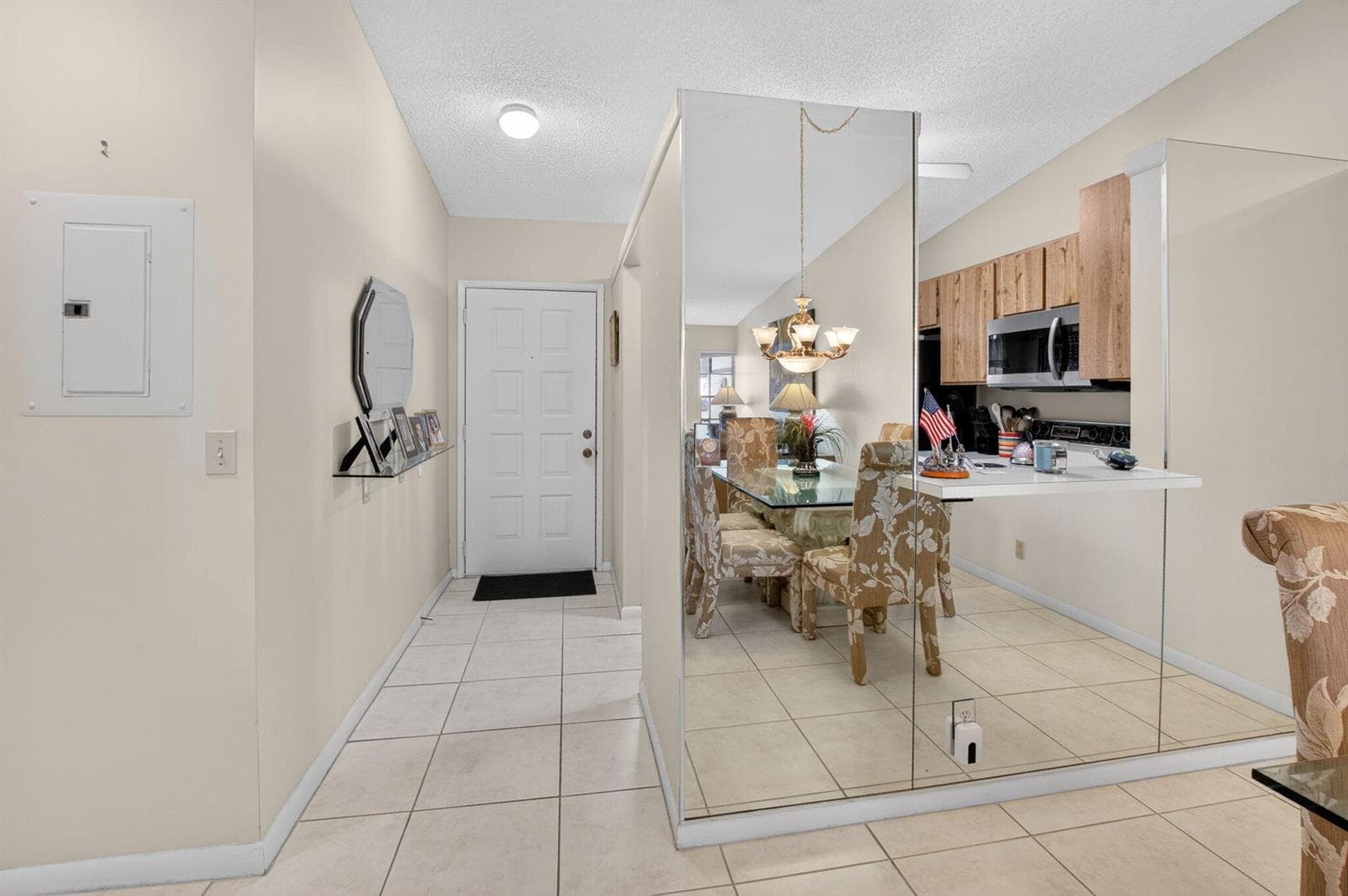 8697 Sunbird Place photo 6