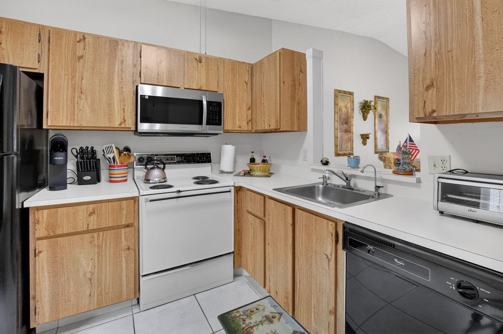 8697 Sunbird Place photo 4