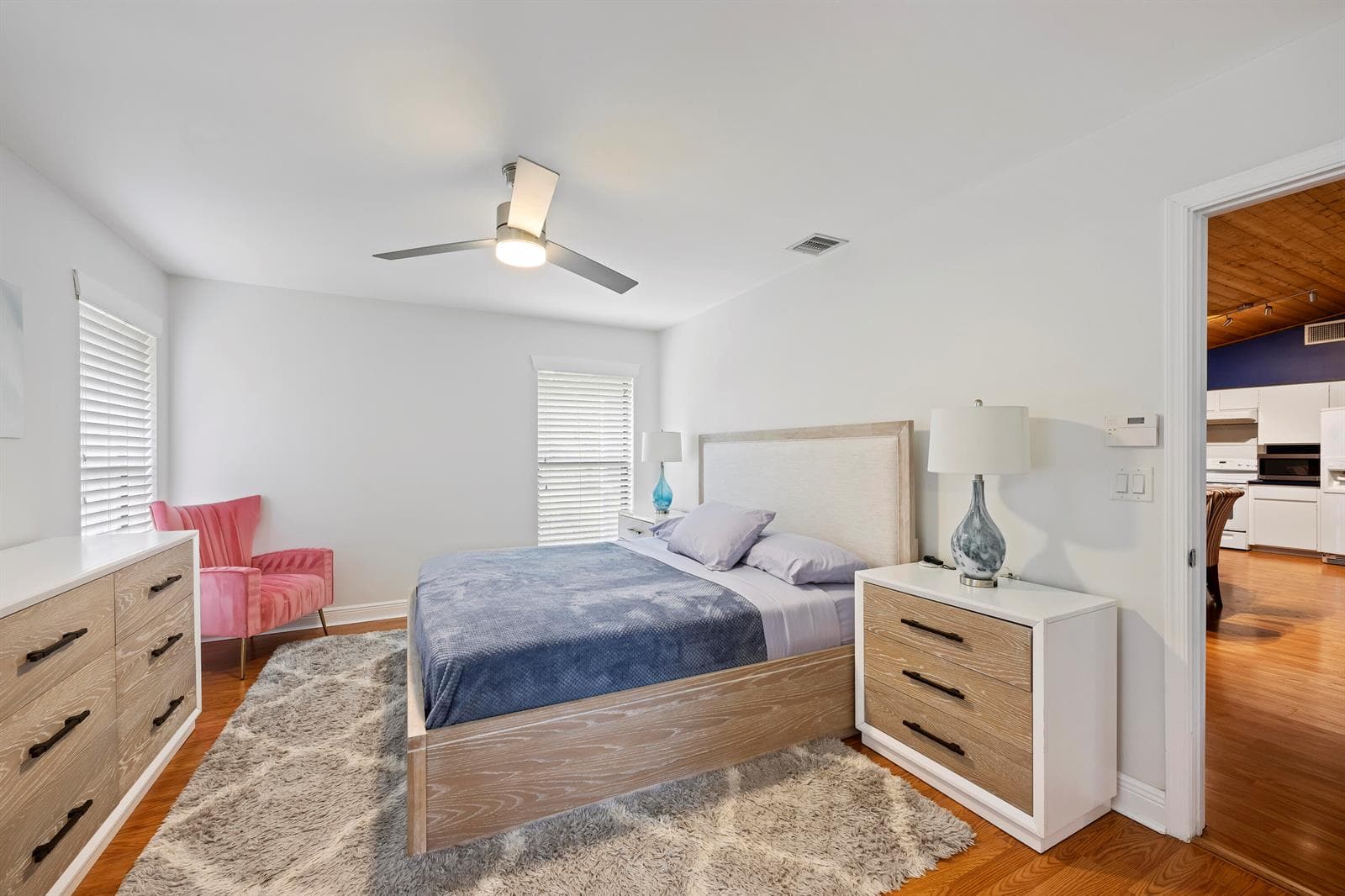 756 Juniper Place photo 7