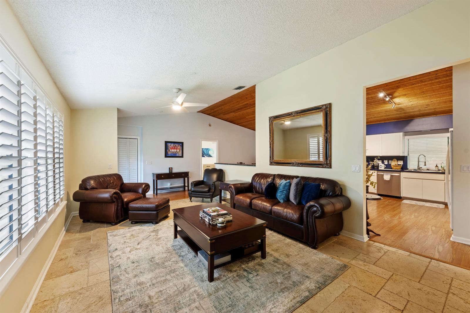 756 Juniper Place photo 3
