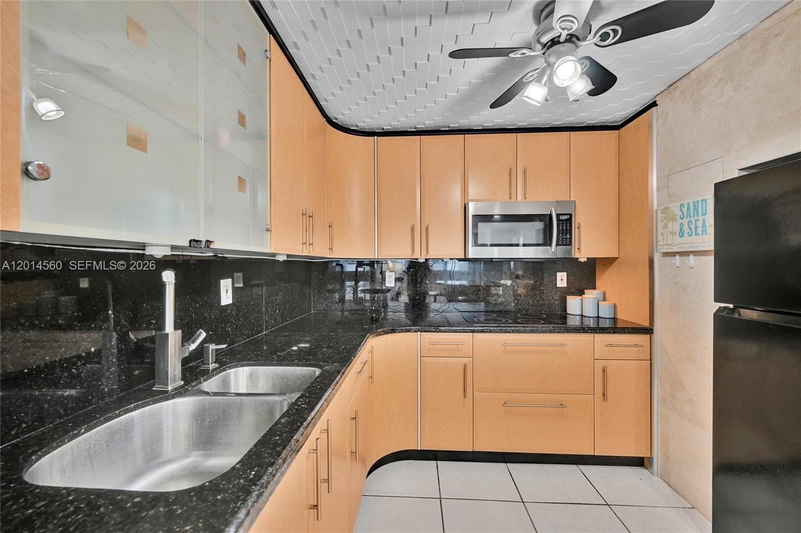 6039 Collins Ave 621 photo 1