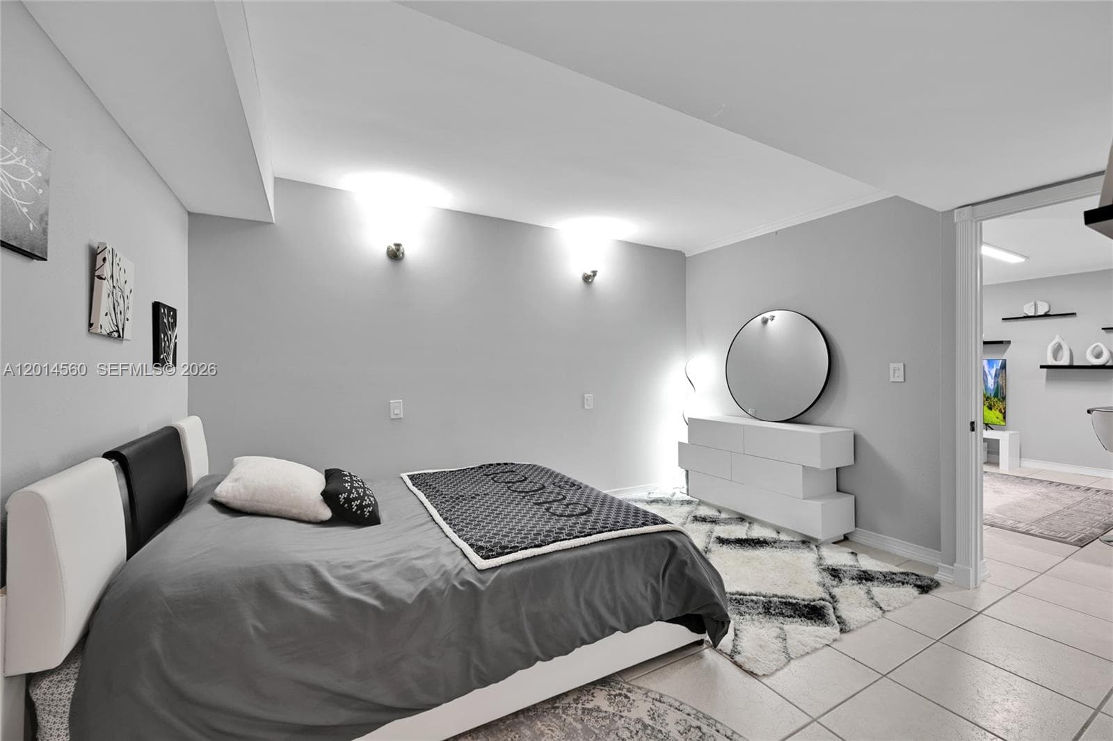 6039 Collins Ave 621 photo 5