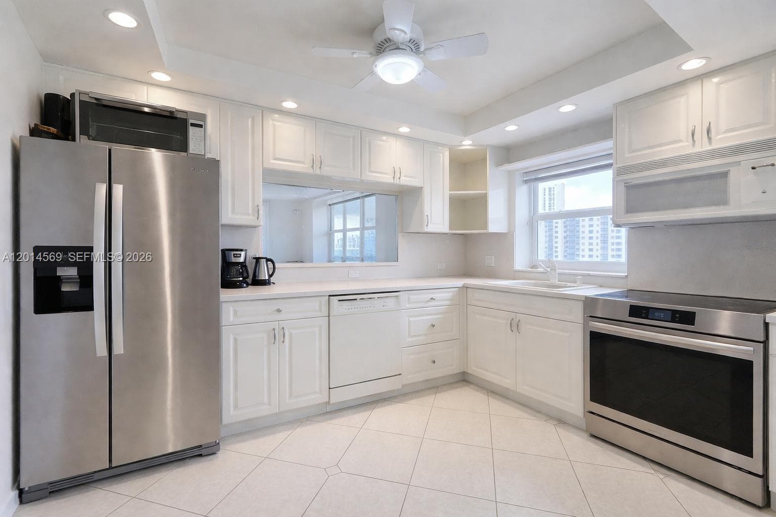 3800 S Ocean Dr 1112A photo 4