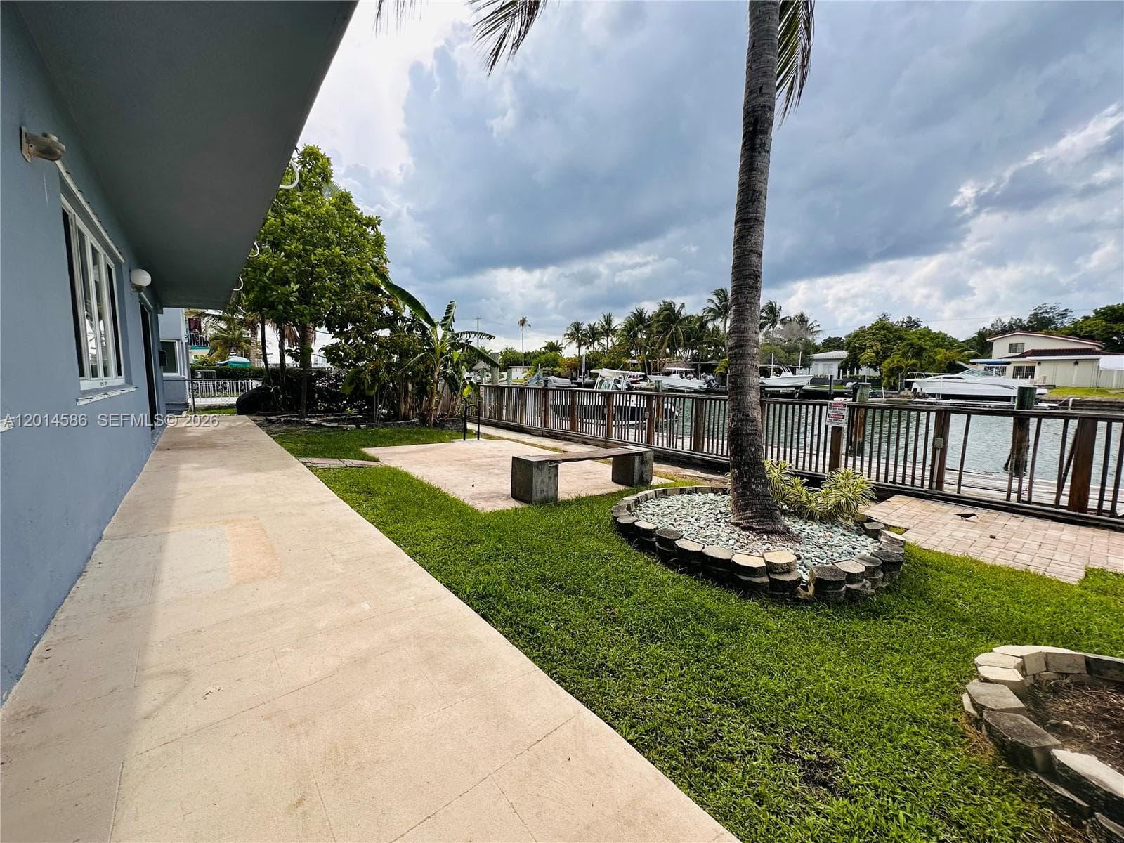 2033 Calais Dr 5 photo 3