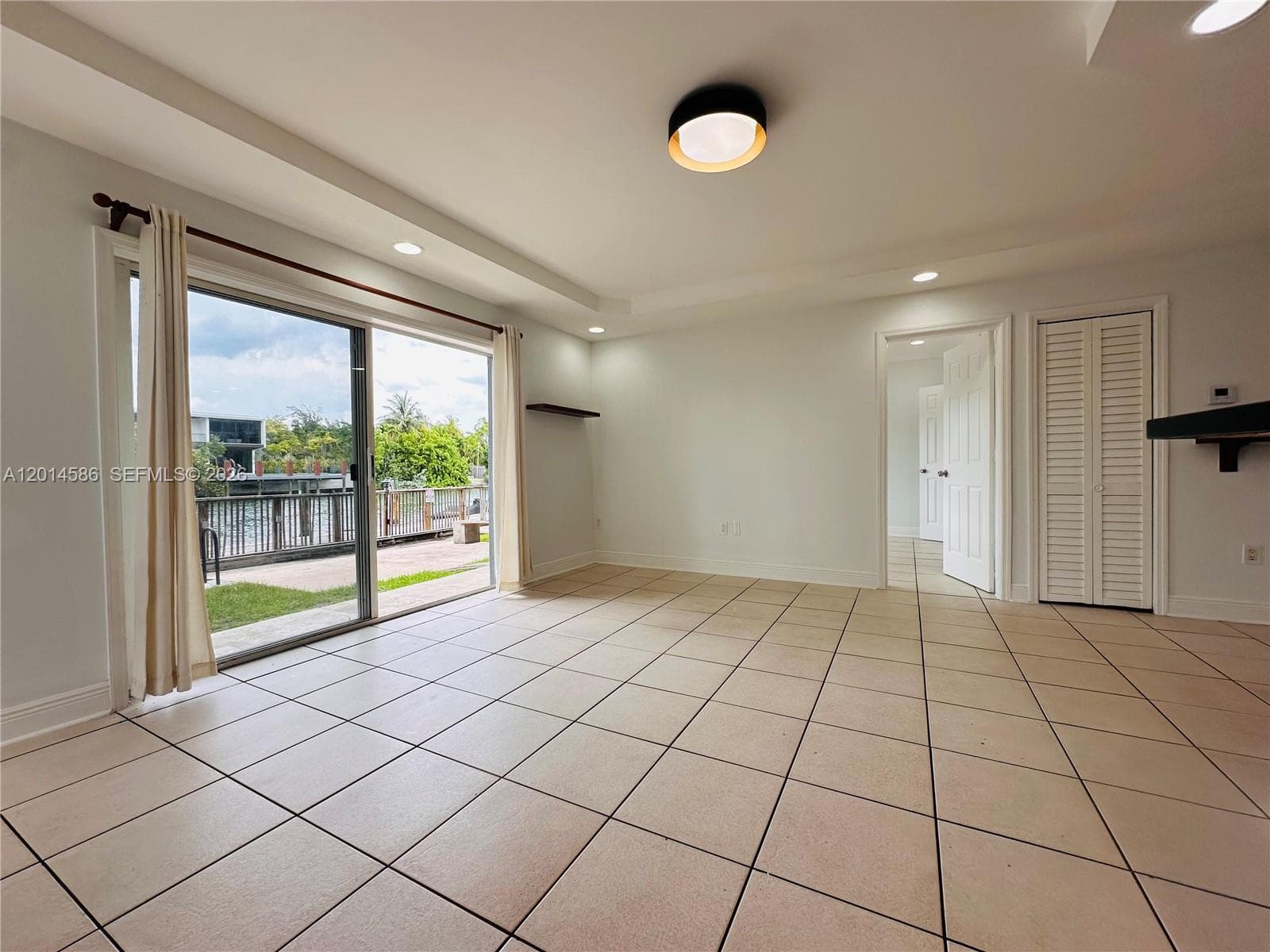 2033 Calais Dr 5 photo 5