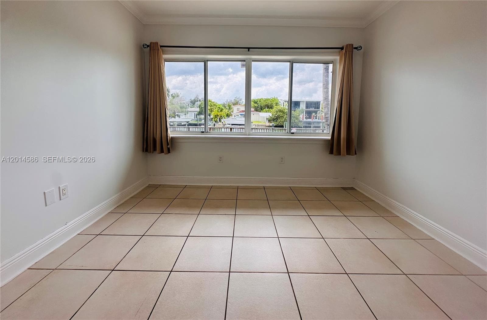 2033 Calais Dr 5 photo 9