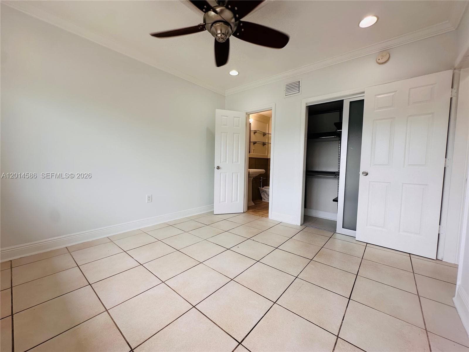 2033 Calais Dr 5 photo 10