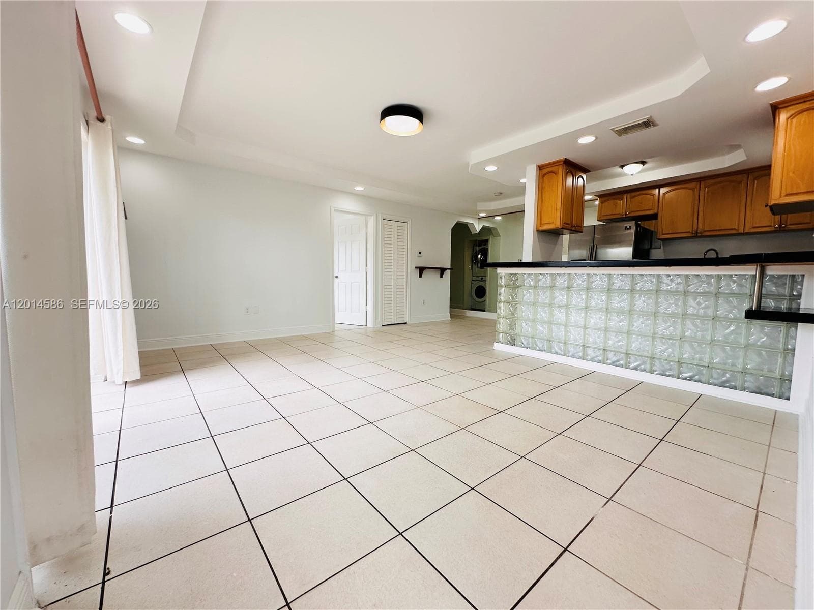 2033 Calais Dr 5 photo 4