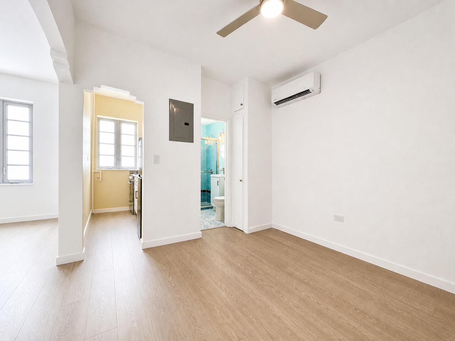 901 Collins Avenue 209 photo 4