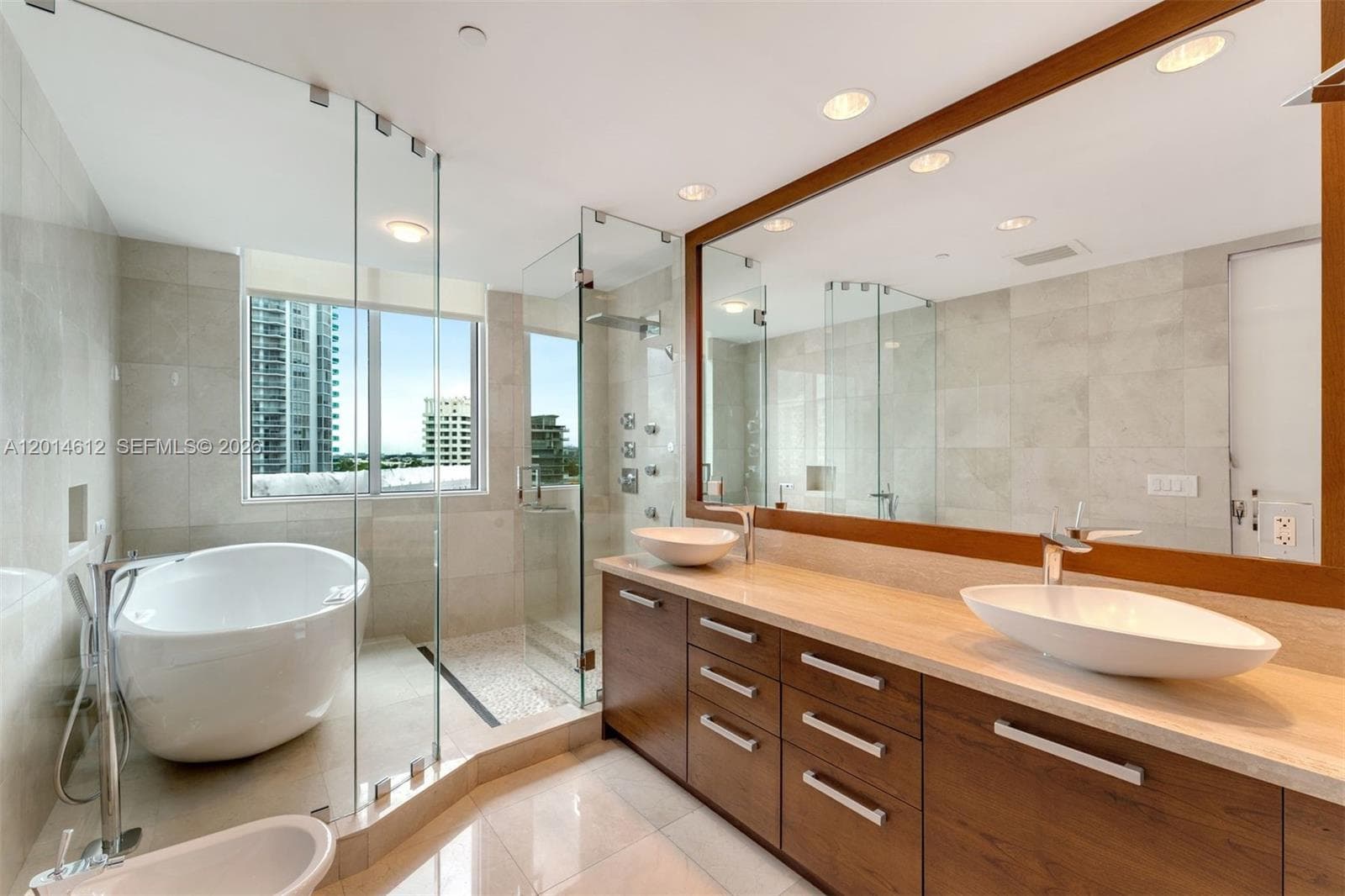 5959 Collins Ave 1001 photo 14