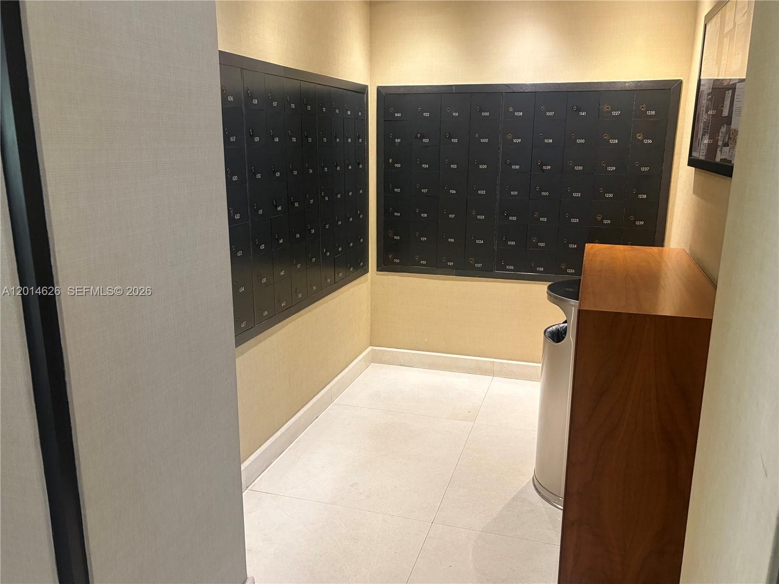 201 Crandon Blvd 424 photo 17