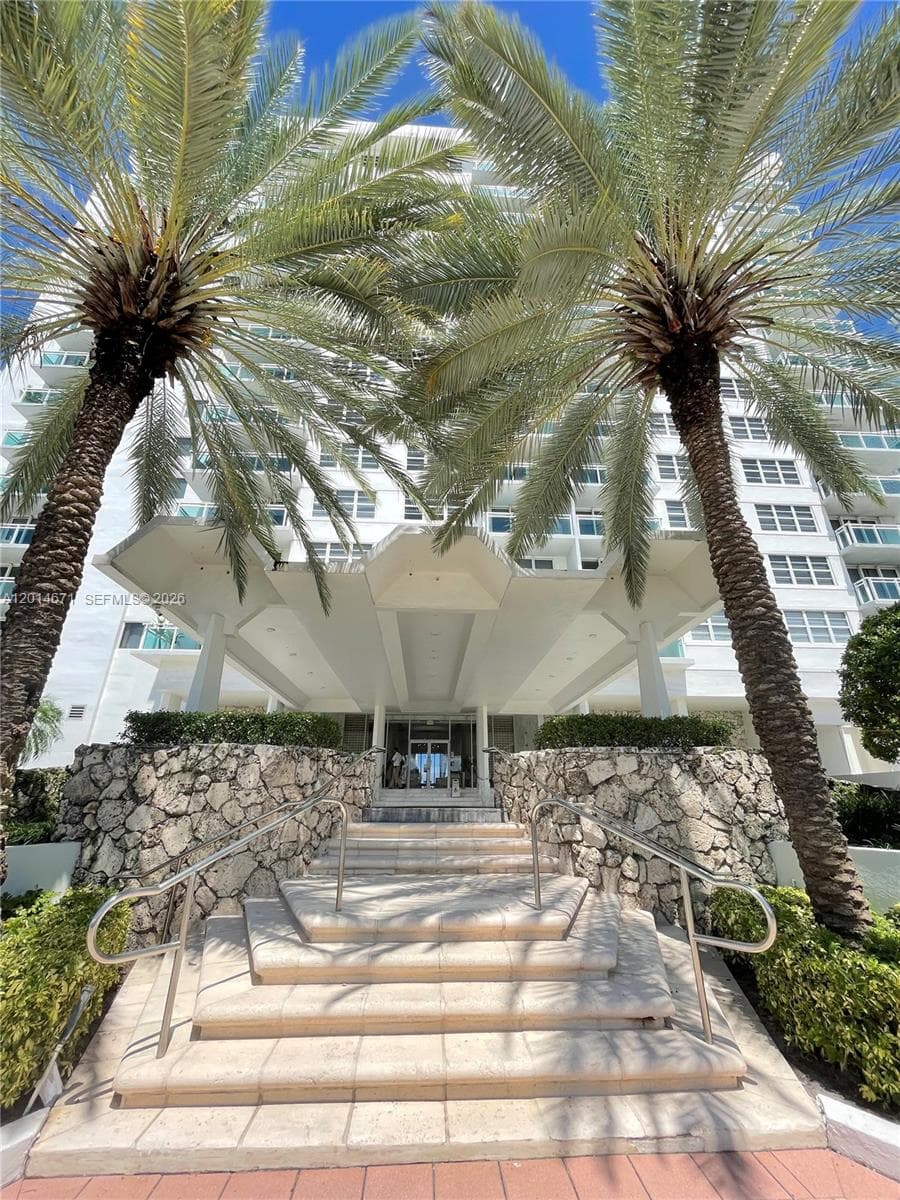 6917 Collins Ave 614 photo 2