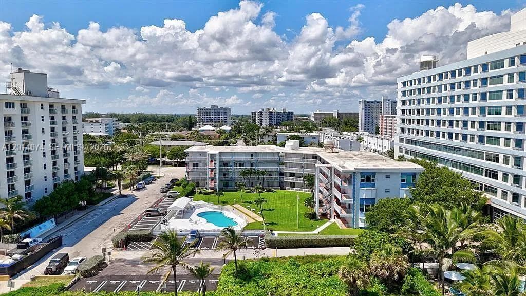 1300 Ocean Blvd 111 photo 3