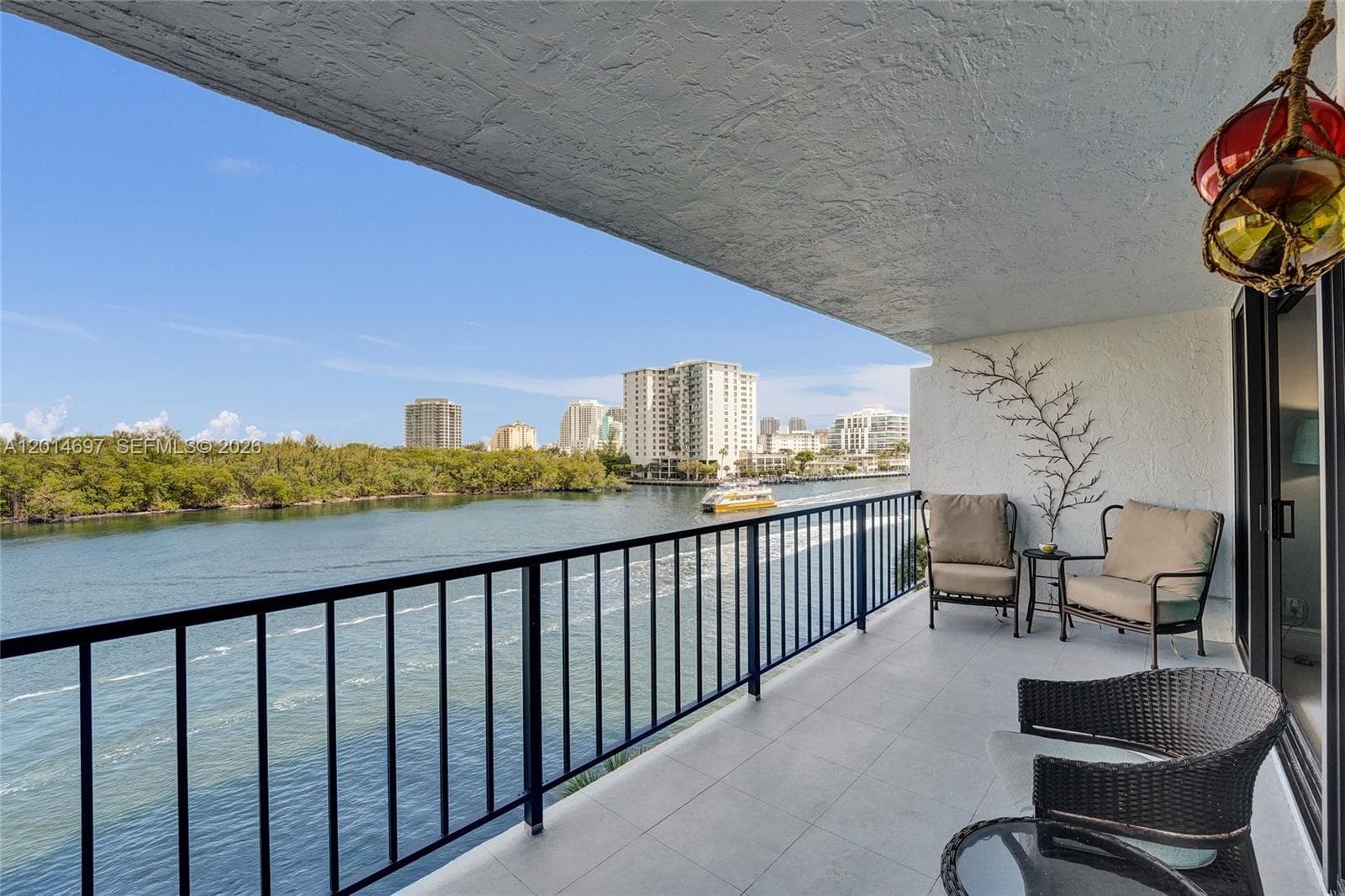 936 Intracoastal Dr 4F photo 2