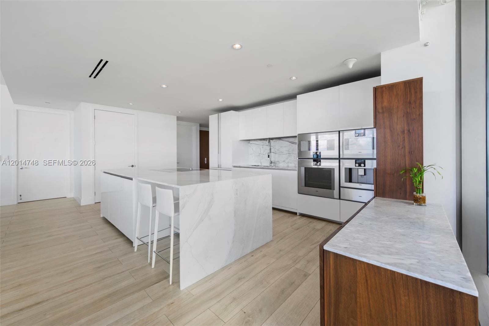 10203 Collins Ave 401 photo 9