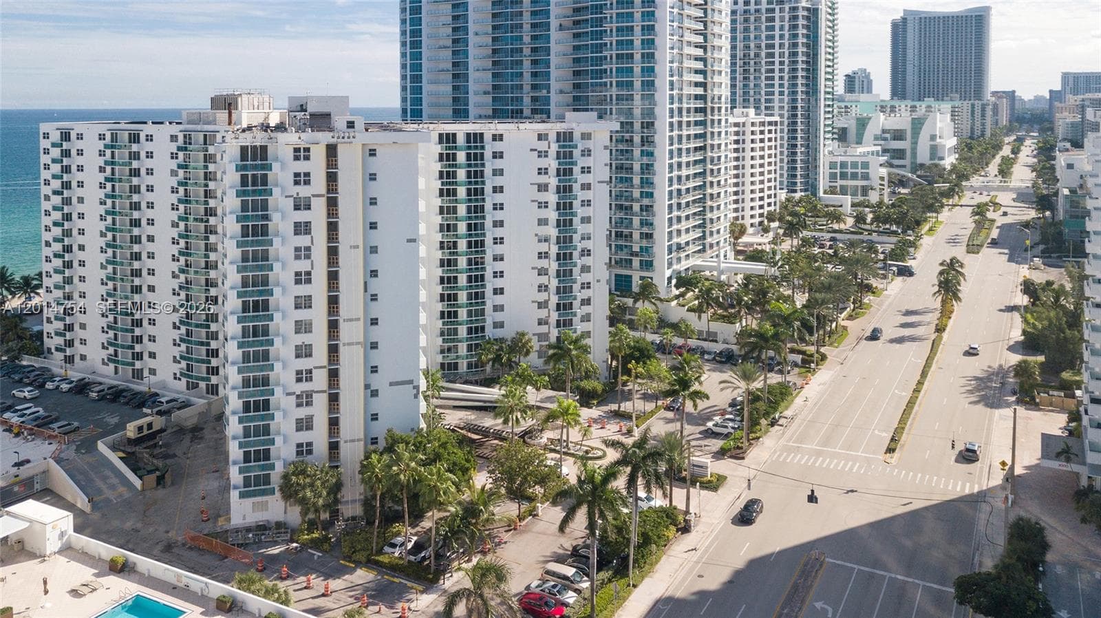 3001 Ocean Dr 1623 photo 2
