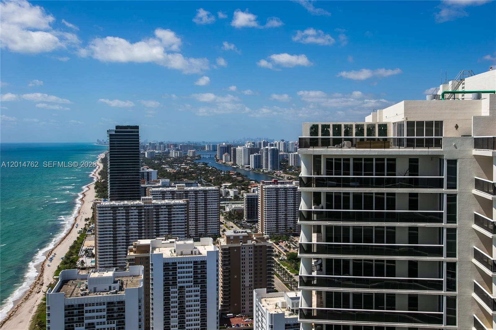 1830 Ocean Dr 4504 photo 2
