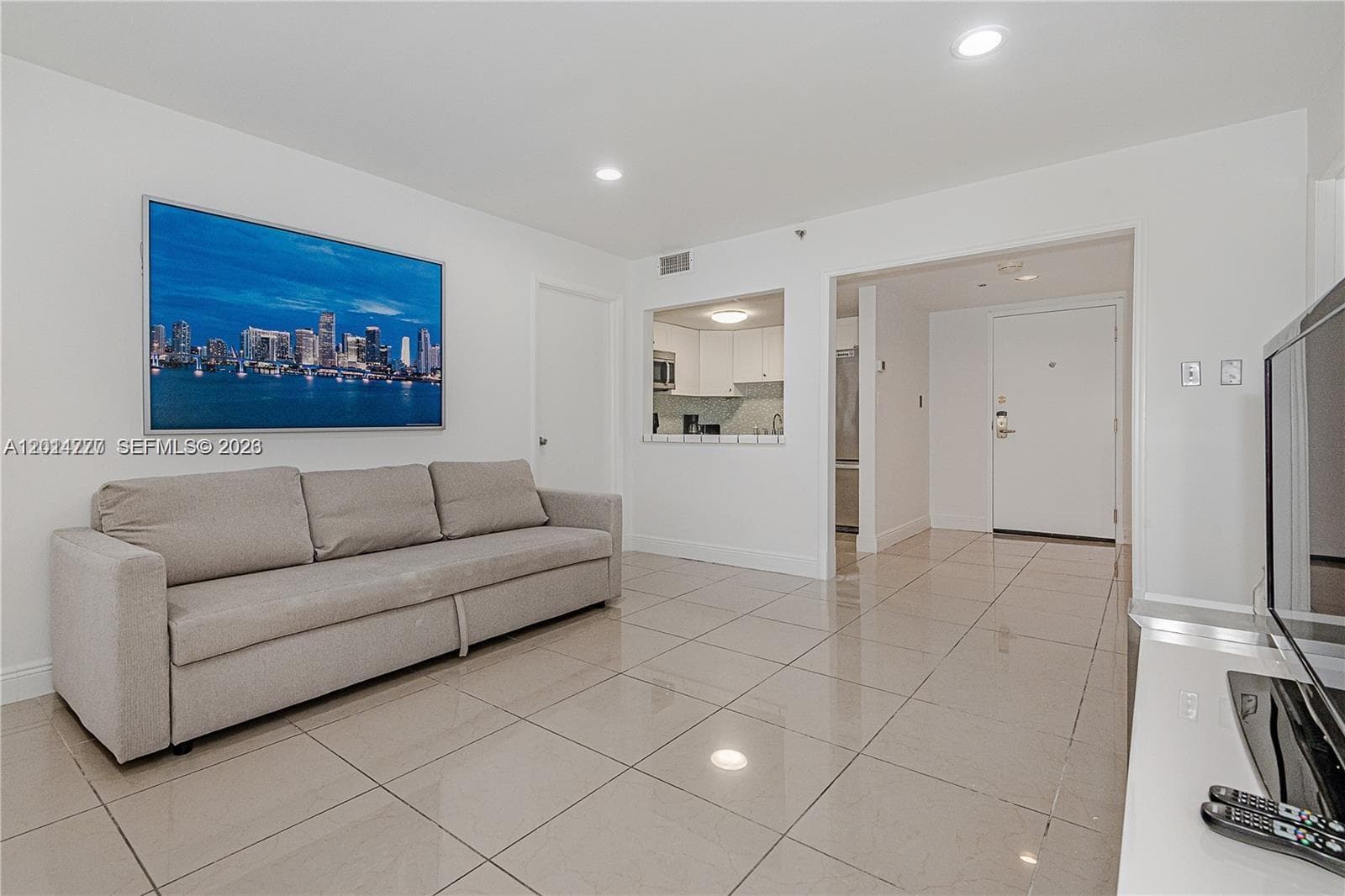5225 Collins Ave 407 photo 7