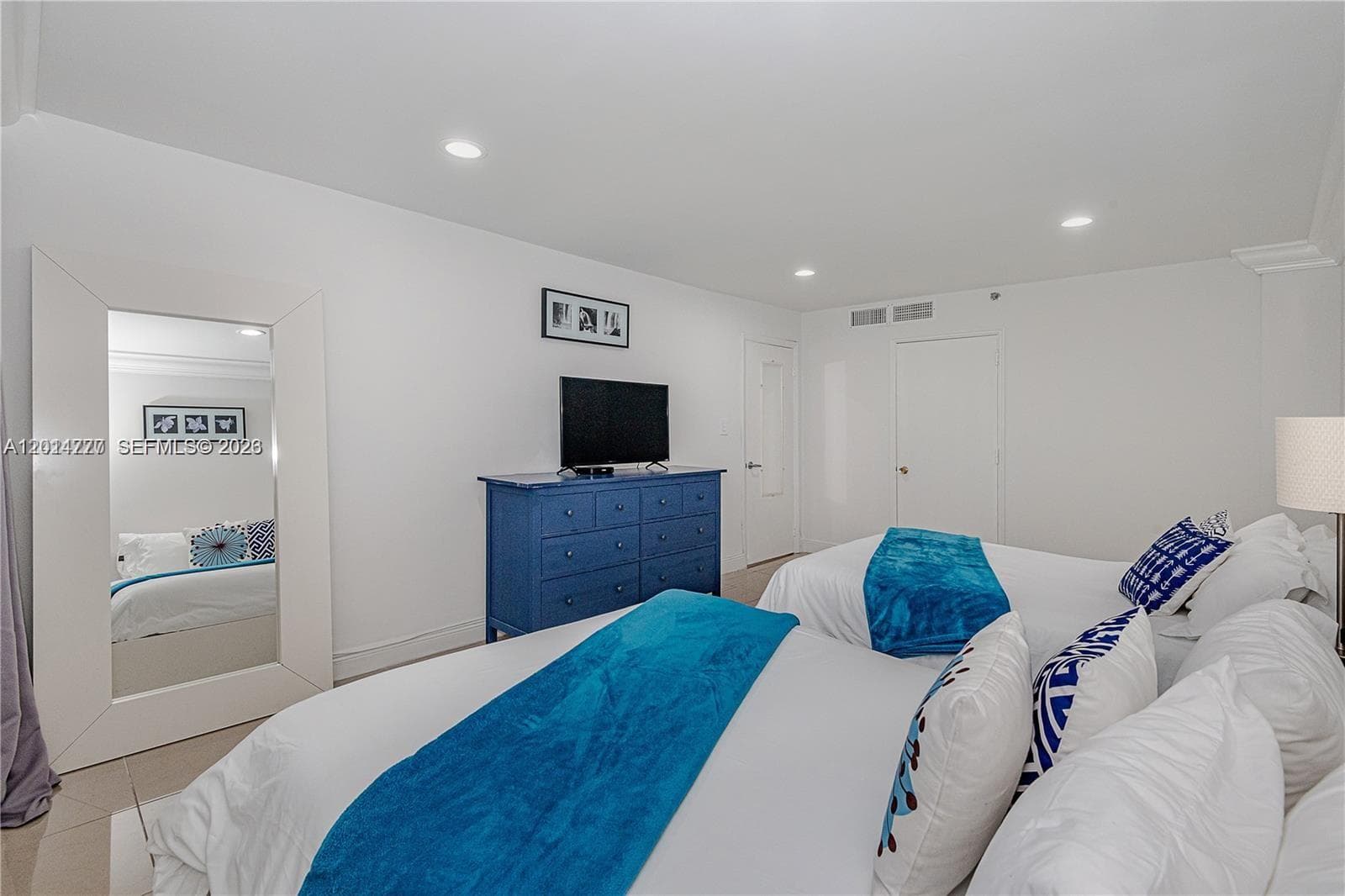 5225 Collins Ave 407 photo 15