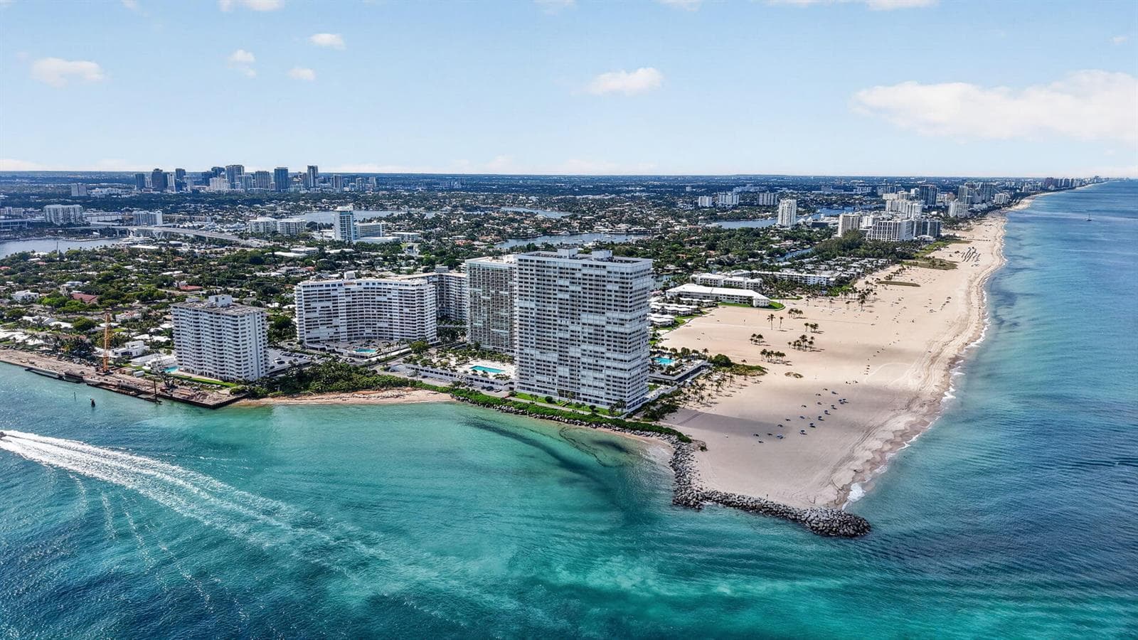 2000 S Ocean Drive 706 photo 2