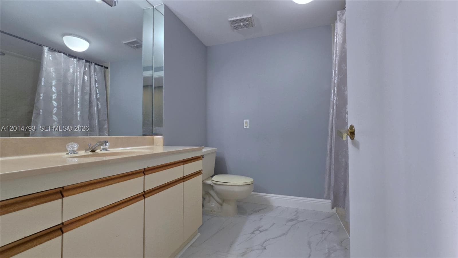 3610 Yacht Club Dr 615 photo 11